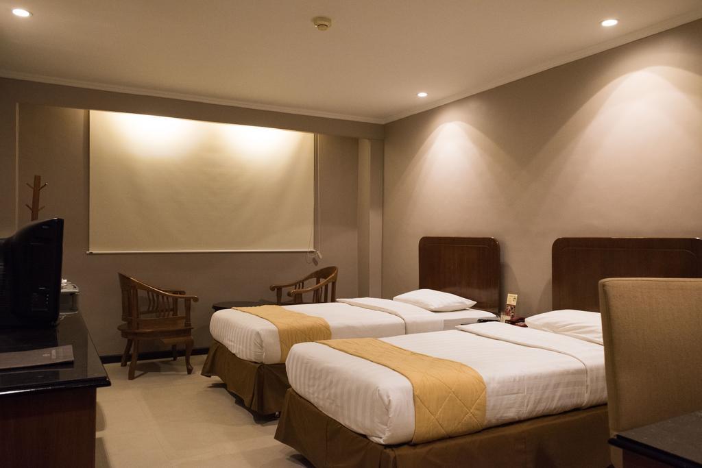 Hotel Gajahmada Понтианак Стая снимка
